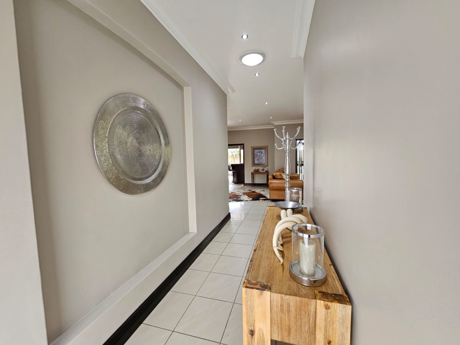 5 Bedroom Property for Sale in Jim Fouchepark Free State